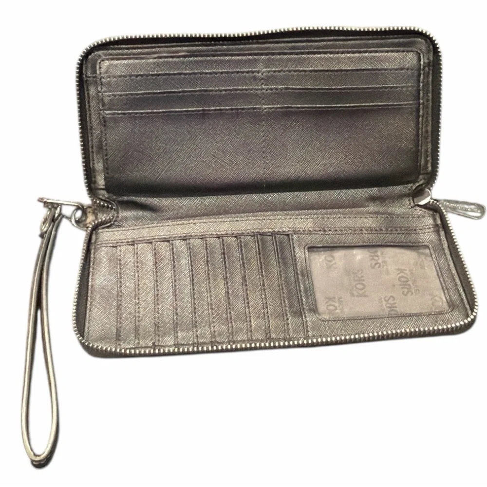 Michael Kors Metallic Zip‎ Around Wristlet Wallet - Picture 3 of 5